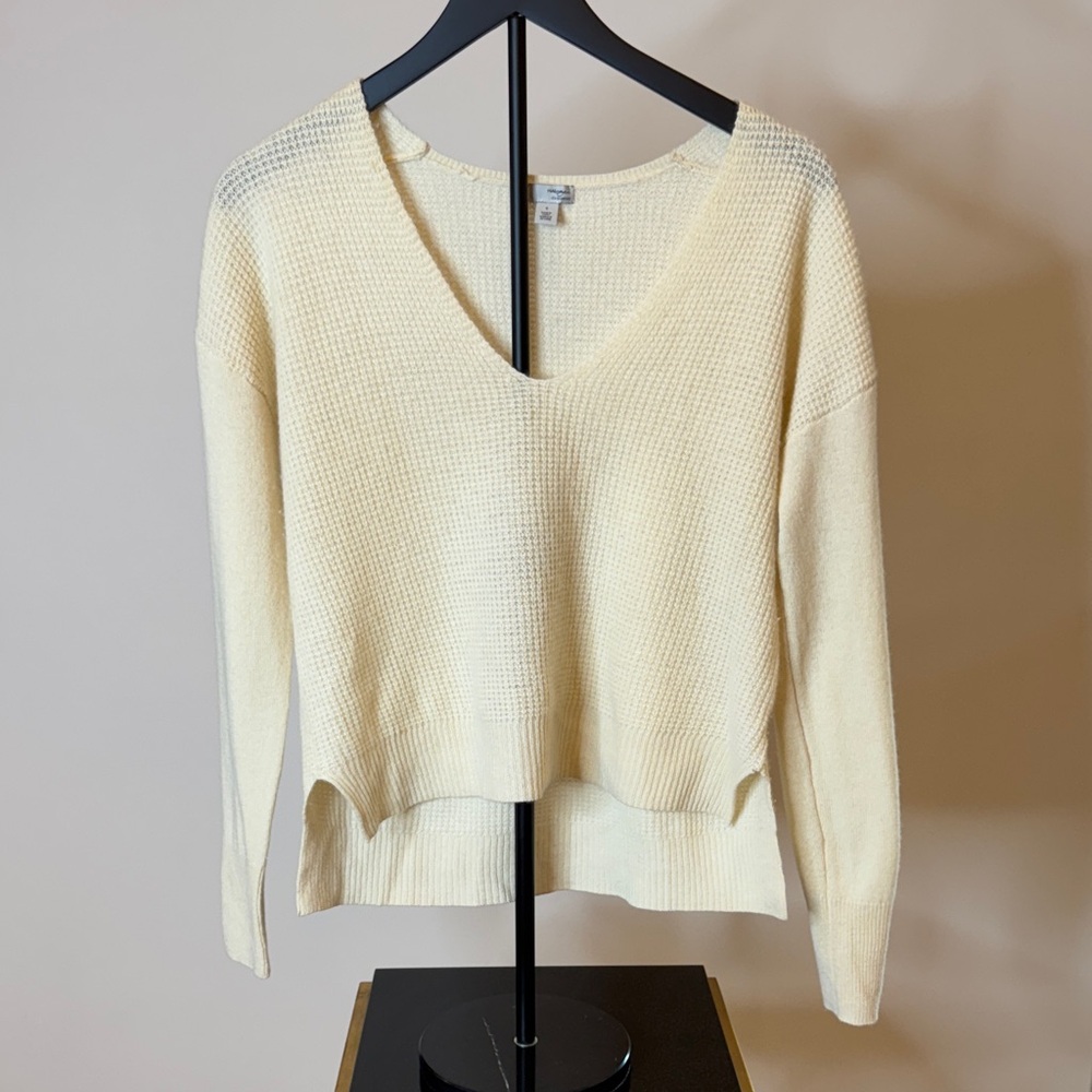 Halogen Light Cream V-Neck Sweater